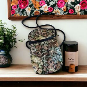 Vintage ykk small crossbody purse